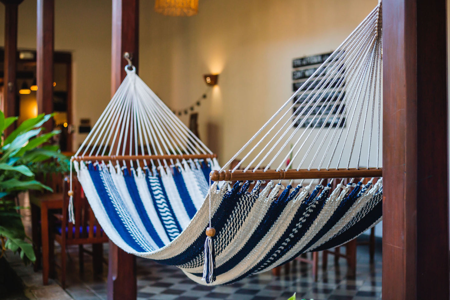 Handwoven Hammock (Blue/Cream)