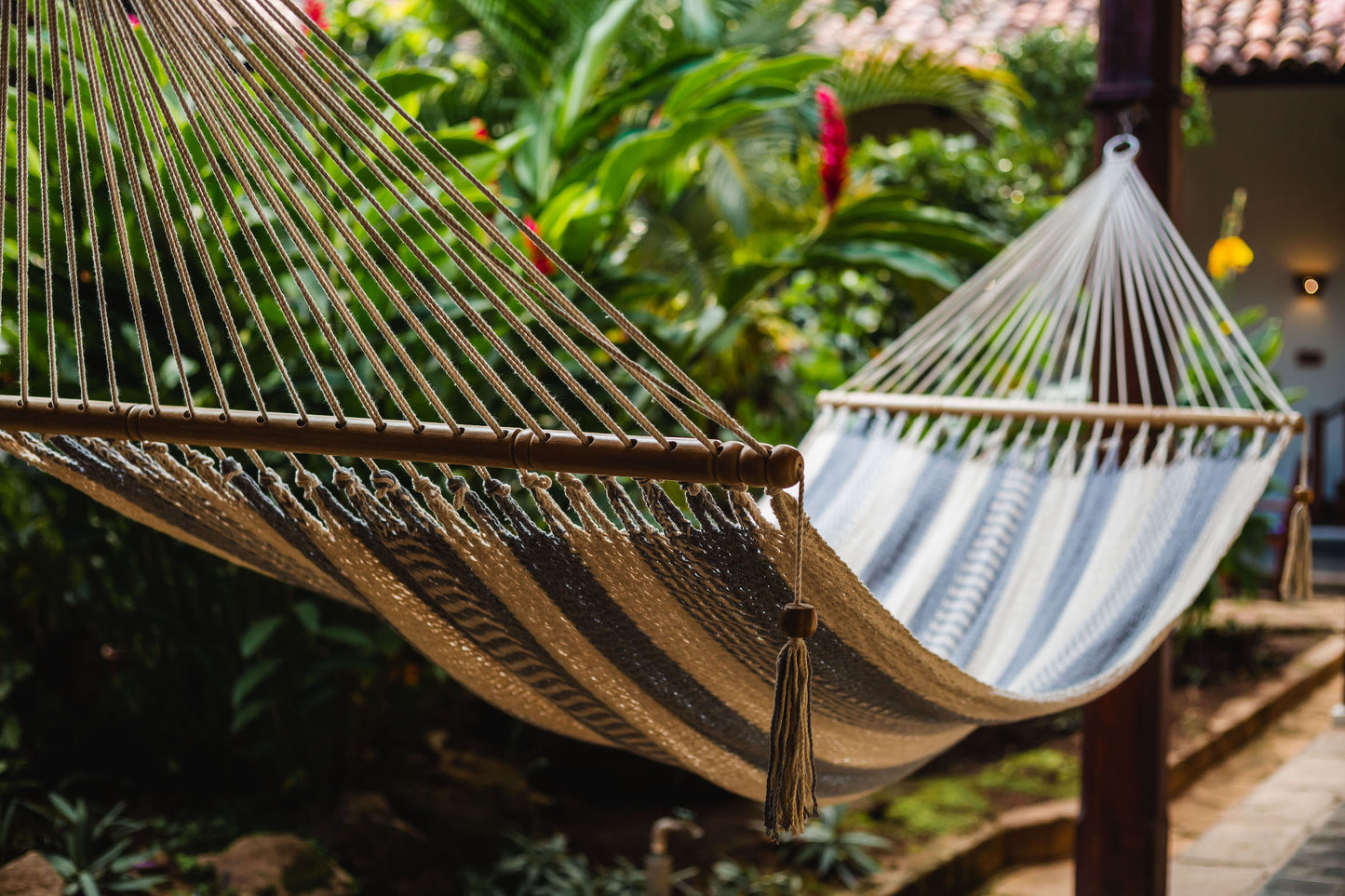 Handwoven Hammock (Gray/Cream)