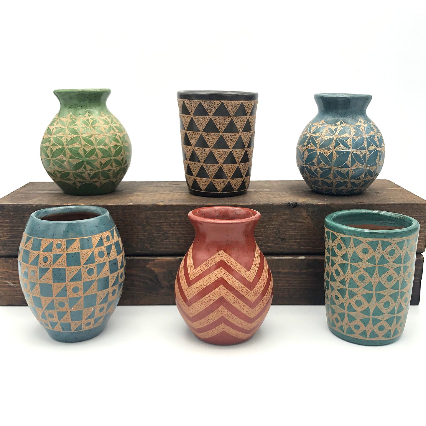 Mini Ceramic Vessels (Mixed Colors)