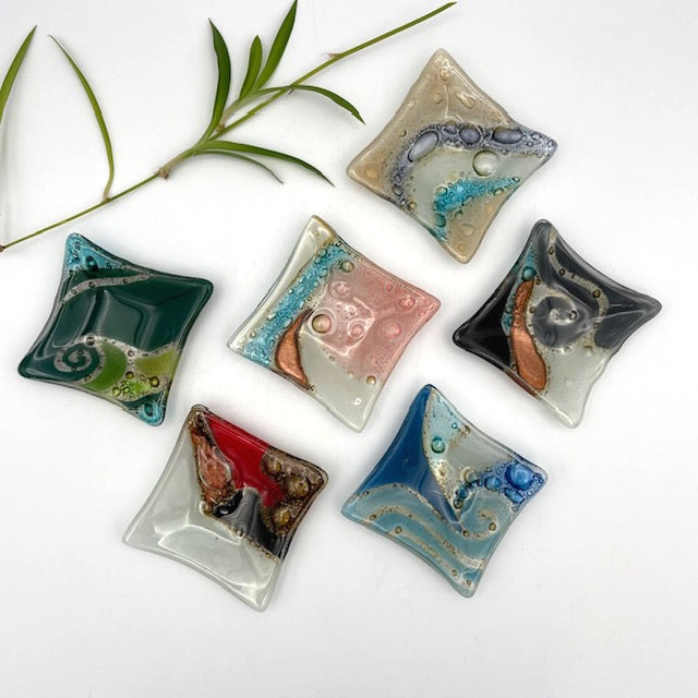 Studio Oh! Live In The Moment Glass Trinket Dish - 3x3 Inch Jewelry Tray With Inspiring Quotes