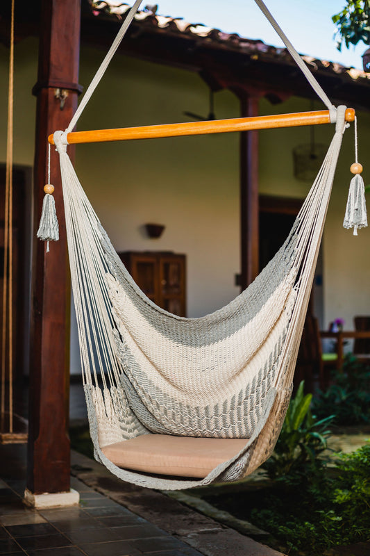 Handwoven Hammock Chair (Gray/Cream)